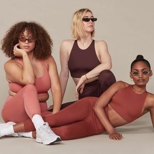 ISO! Girlfriend Collective Paloma bra (cocoa)!🤎💜